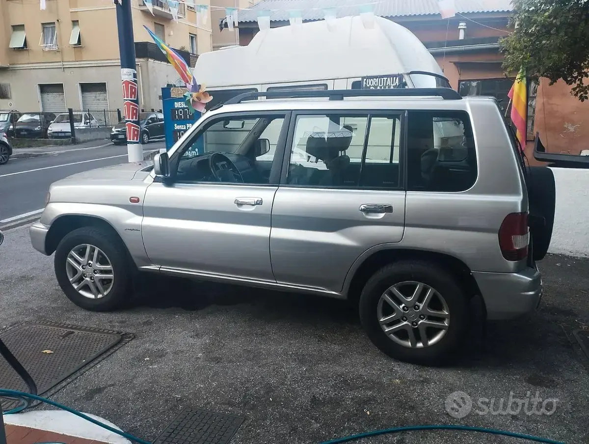 Usata Mitsubishi Pajero 114 CV (83 kW) 2004 Grigio SUV