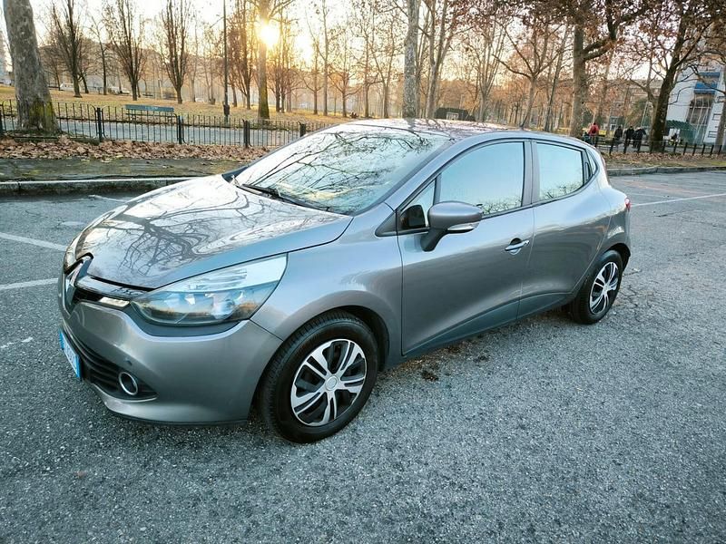 Usata Renault Clio IV 75 CV (55 kW) 2015 Grigio Berlina
