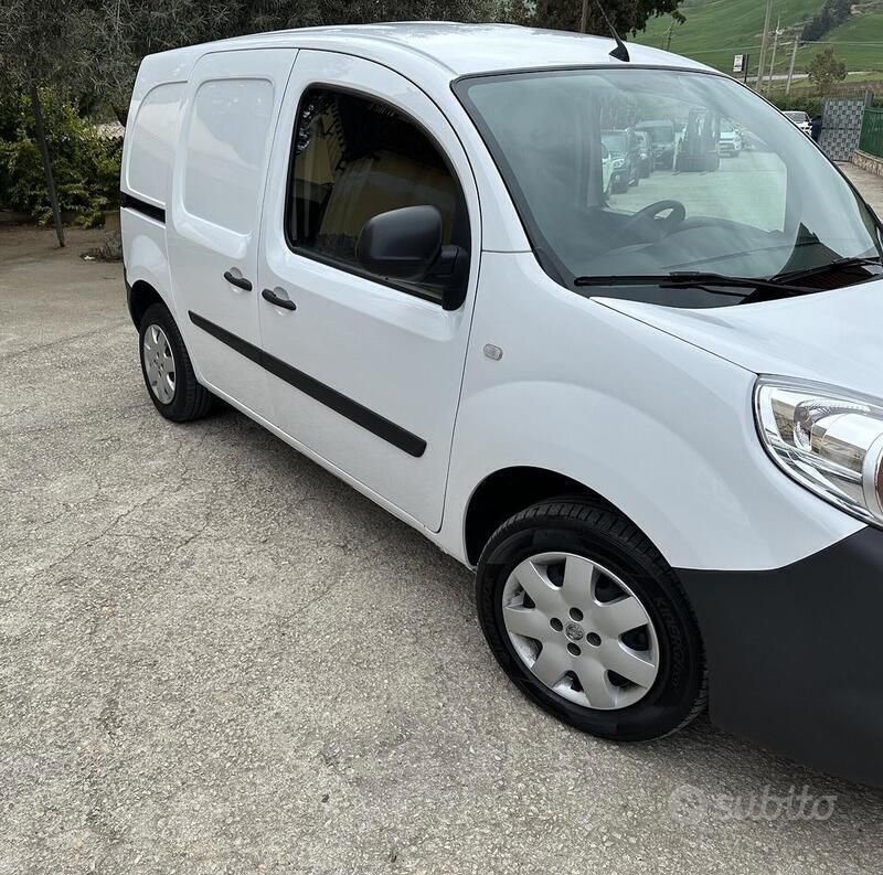 Usata Nissan NV250 116 CV (85 kW) 2020 Bianco Furgone