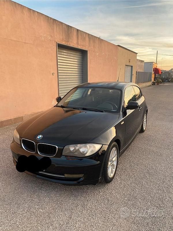 Nero Usata 2009 BMW 116 Due volumi | 4200 € (Ottimo prezzo) - Immagine 1/4