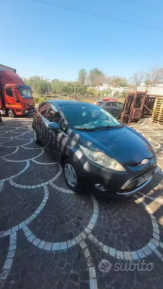 Usata Ford Fiesta Titanium 68 CV (50 kW) 2009 Berlina