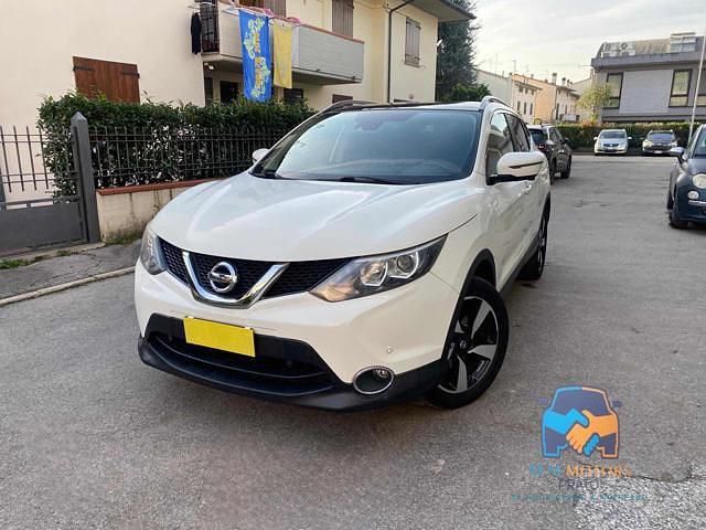 Usata Nissan Qashqai 130 CV (95 kW) 2015 Bianco SUV