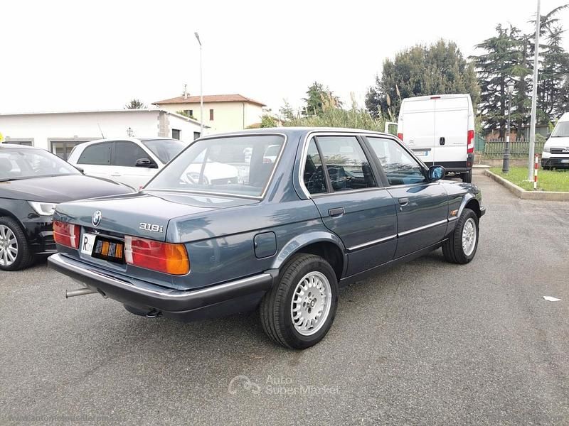 Usata BMW 318 102 CV (75 kW) 1986 Blu Berlina