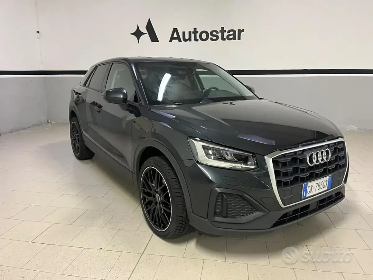 Gebraucht Audi Q2 Admired 116 PS (85 kW) 2022 Grau SUV