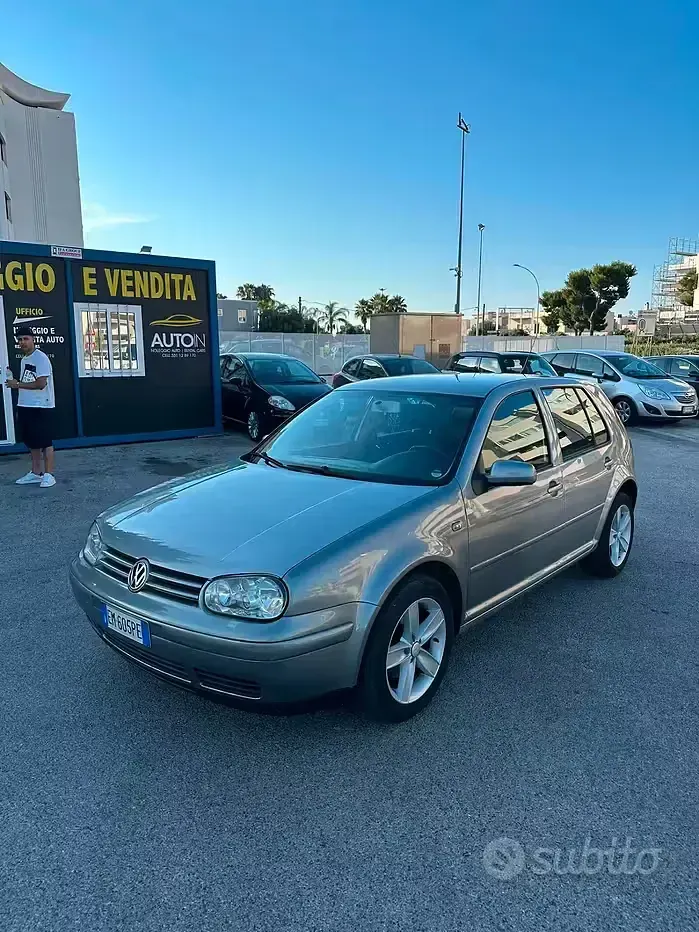 Usata VW Golf IV 101 CV (74 kW) 2003 Grigio Berlina