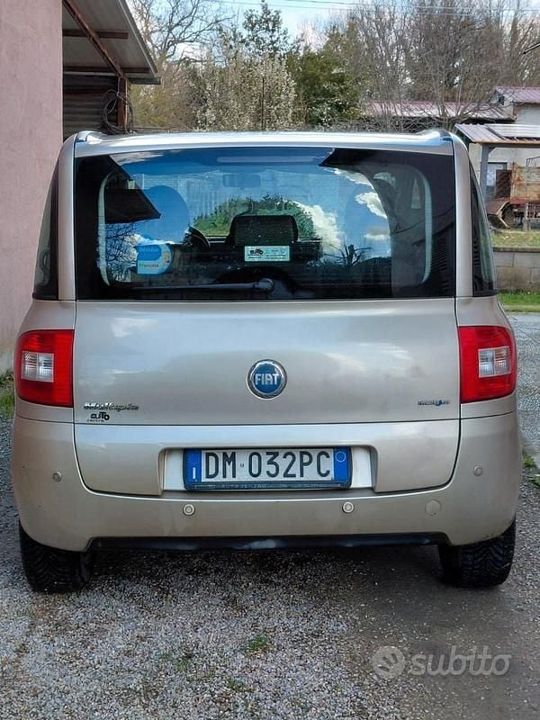 Usata Fiat Multipla Dynamic 120 CV (88 kW) 2007 Beige Monovolume