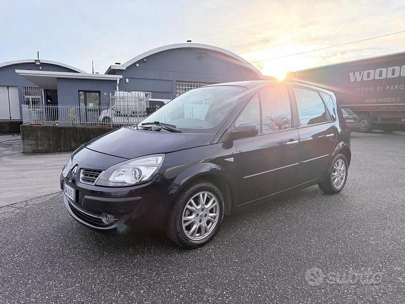 Usata Renault Scénic III 105 CV (77 kW) 2009 Blu Monovolume