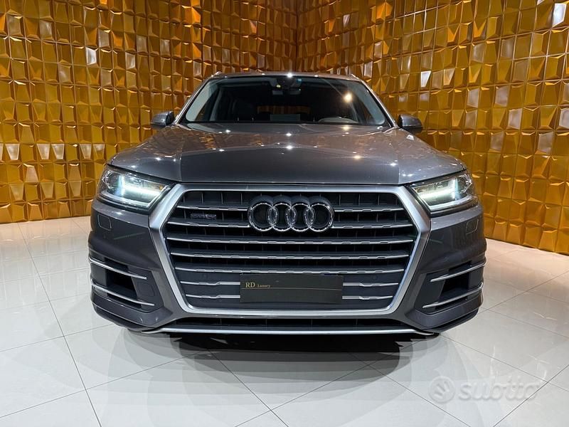 Usata Audi Q7 Sport 231 CV (169 kW) 2019 Grigio SUV