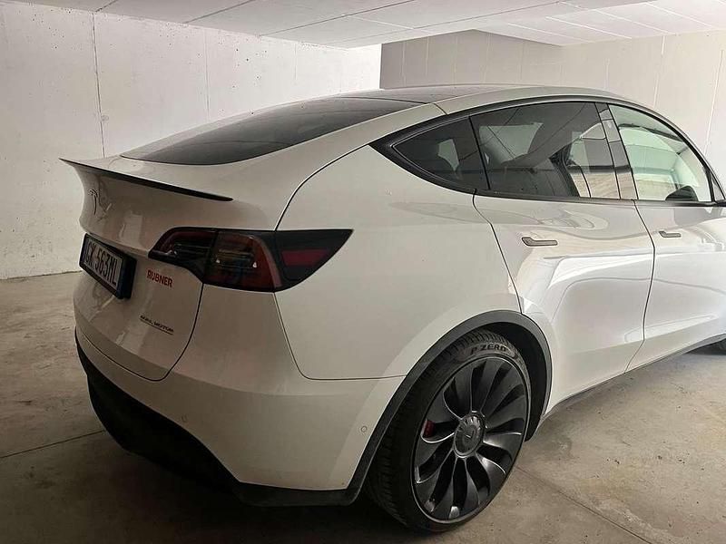 Usata Tesla Model Y Performance 392 kW (534 CV) 2022 Bianco SUV