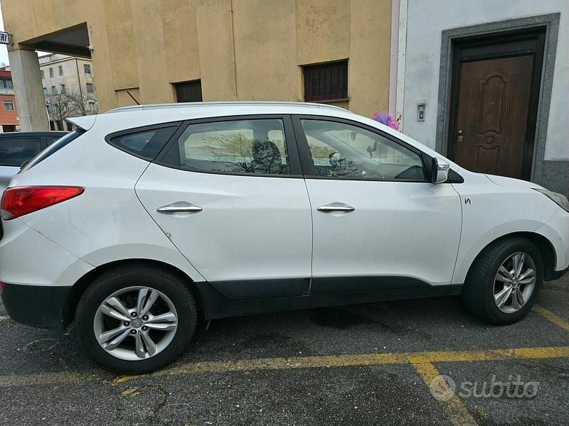 Usata Hyundai ix35 115 CV (84 kW) 2011 Bianco SUV