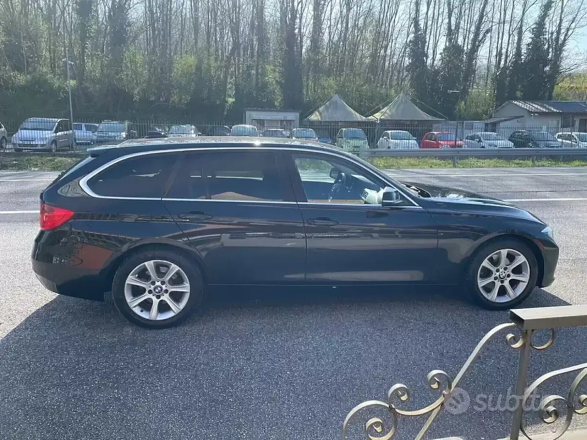 Usata BMW 320 Sport Line 184 CV (135 kW) 2014 Nero Station wagon