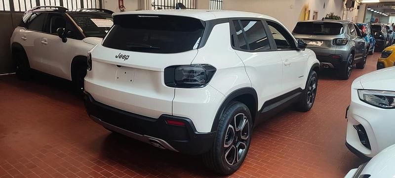 Usata Jeep Avenger Summit 100 CV (73 kW) 2024 Bianco SUV