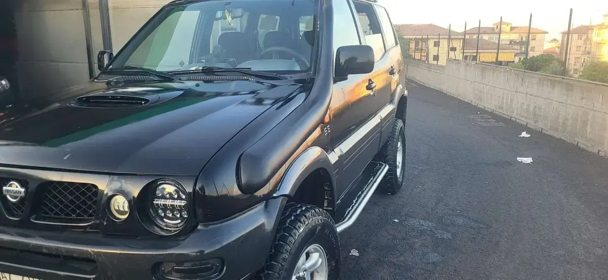 Usata Nissan Terrano SE 125 CV (91 kW) 1998 Nero SUV