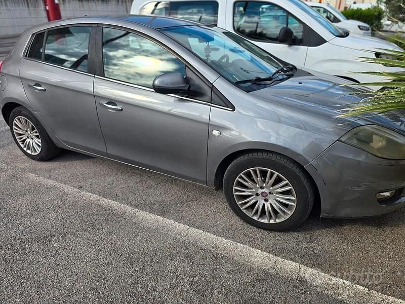 Usata 2011 Fiat Bravo Due volumi | 800 € (Super prezzo) - Immagine 1/3