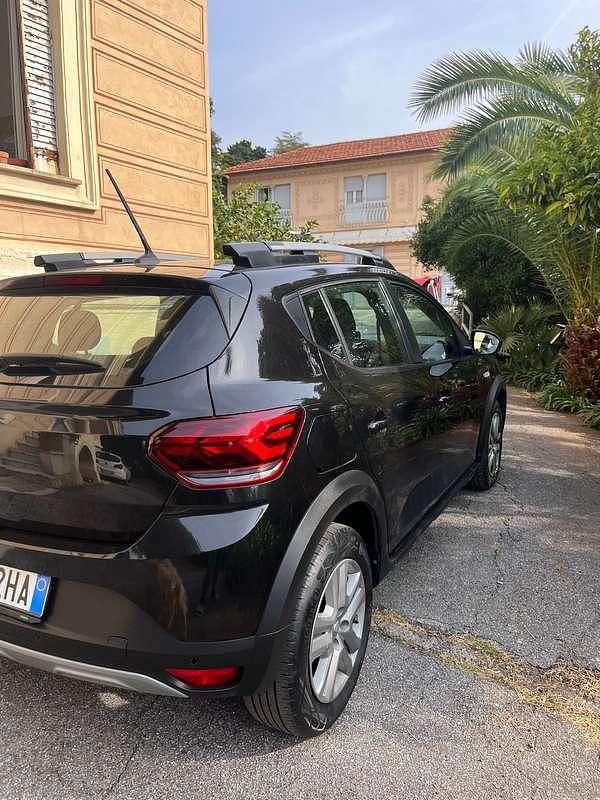 Usata Dacia Sandero Comfort 101 CV (74 kW) 2022 Berlina