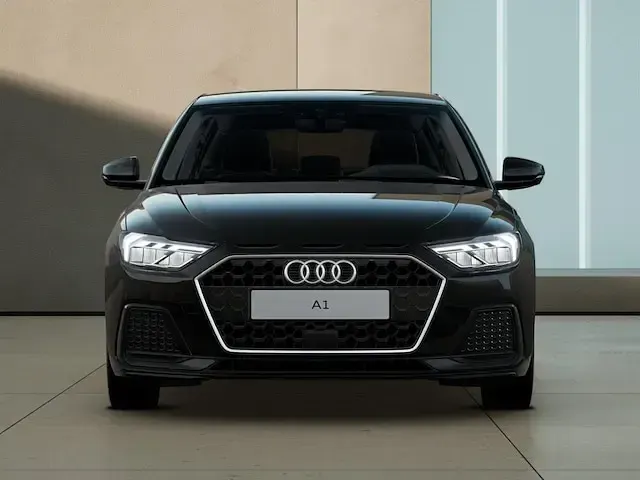 Usata Audi A1 Sportback Admired 95 CV (69 kW) 2025 Nero mito metallizzato Utilitaria