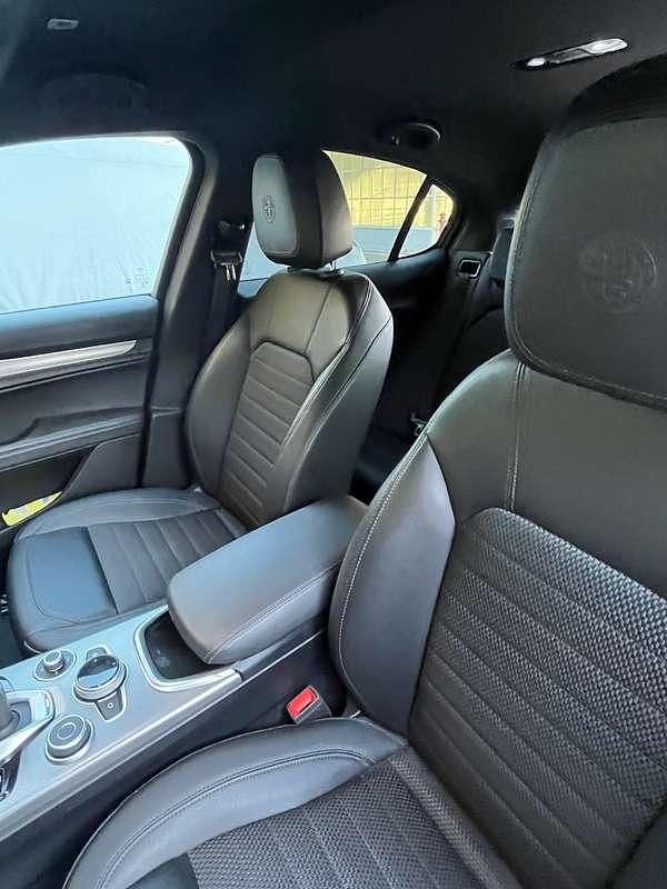 Usata Alfa Romeo Stelvio Sprint 190 CV (139 kW) 2022 Grigio SUV