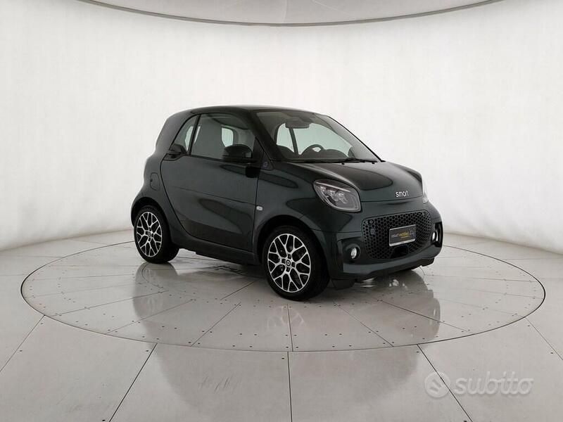Verde Usata 2023 Smart ForTwo Electric Drive Tre volumi | 19.900 € (Molto cara) - Immagine 1/4