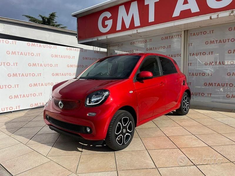 Usata Smart ForFour Prime 90 CV (66 kW) 2019 Rosso Utilitaria