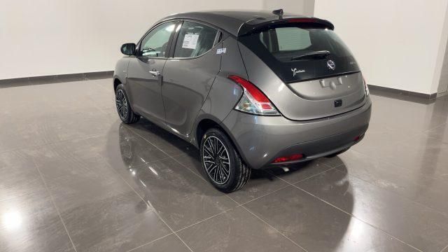 Usata Lancia Ypsilon Gold 69 CV (50 kW) 2023 Grigio Utilitaria