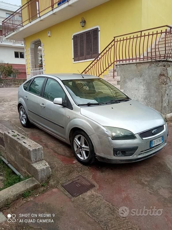 Usata Ford Focus 90 CV (66 kW) 2006 Grigio Berlina