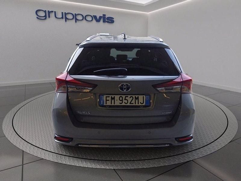 Usata Toyota Auris Touring Sports Lounge 136 CV (100 kW) 2017 Grigio metallizzato Station wagon