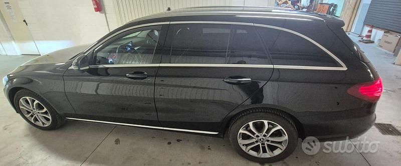 Usata Mercedes C220 Exclusive 170 CV (125 kW) 2017 Nero Station wagon