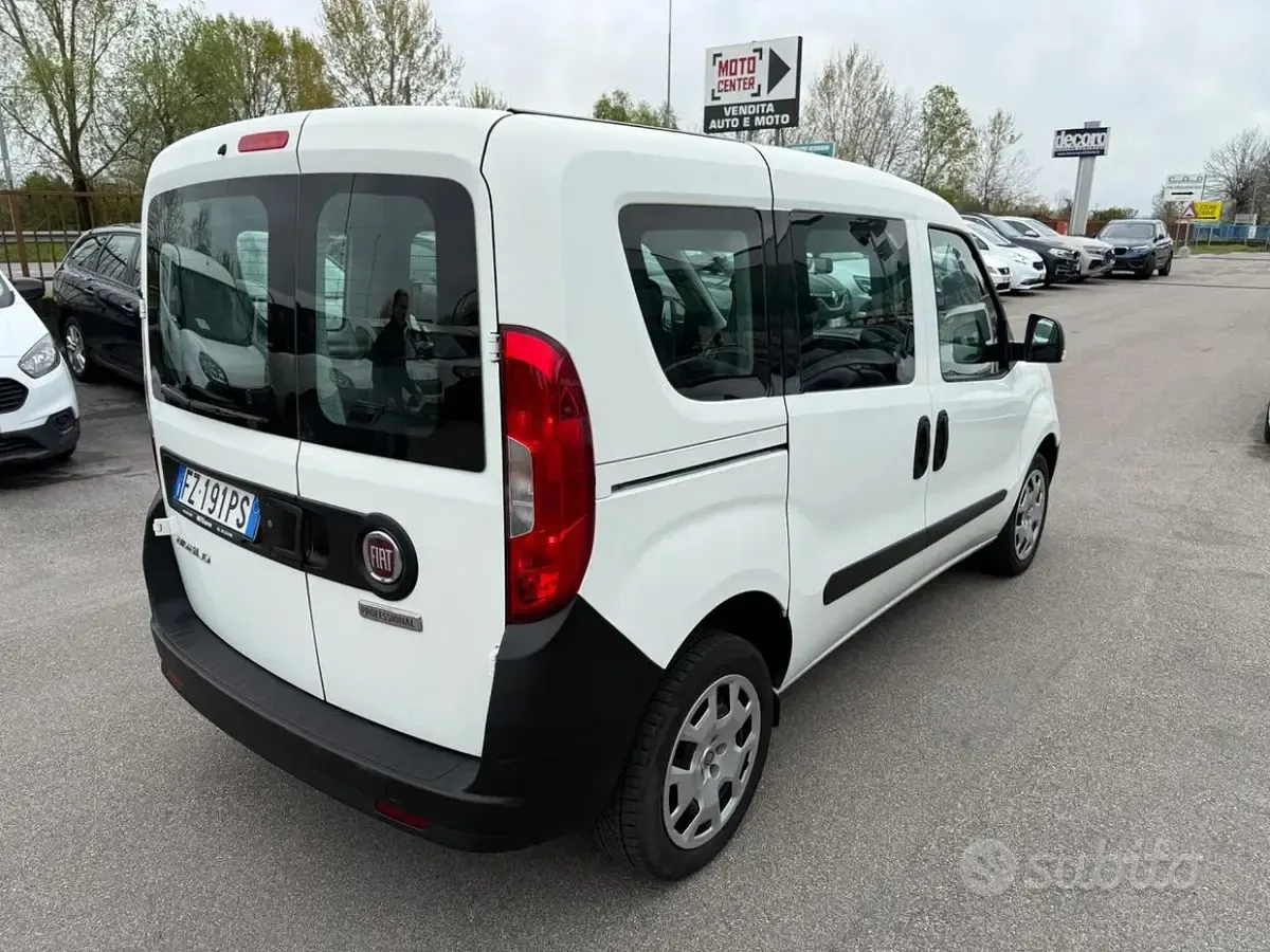 Usata Fiat Doblò Easy 95 CV (69 kW) 2019 Bianco Monovolume