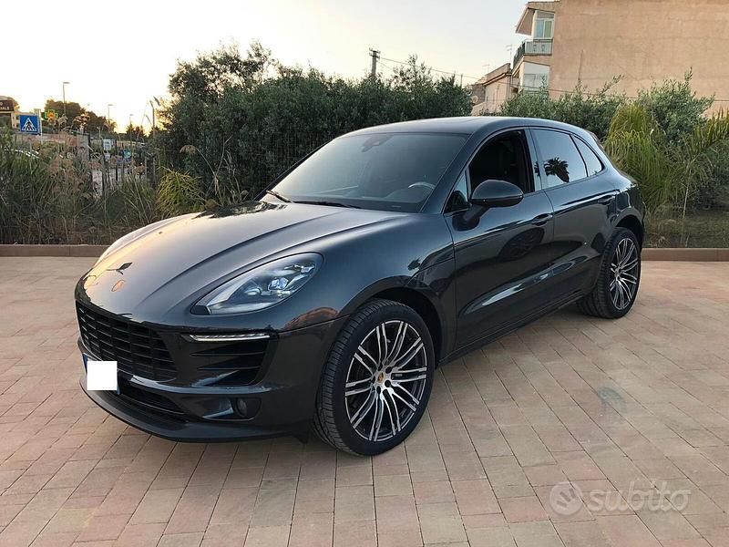 Usata Porsche Macan 253 CV (186 kW) 2018 Grigio SUV