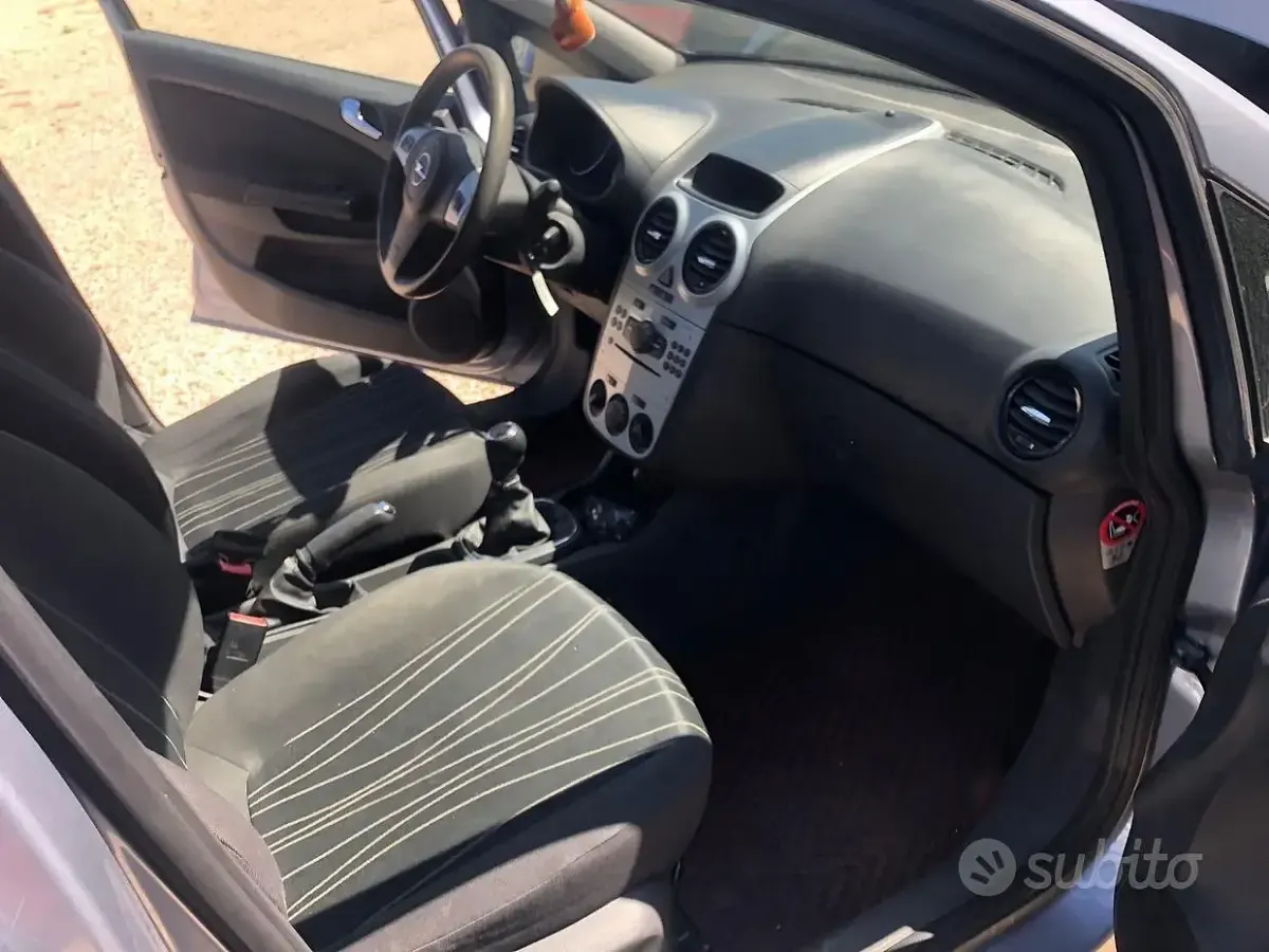 Usata Opel Corsa 80 CV (58 kW) 2009 Grigio Utilitaria