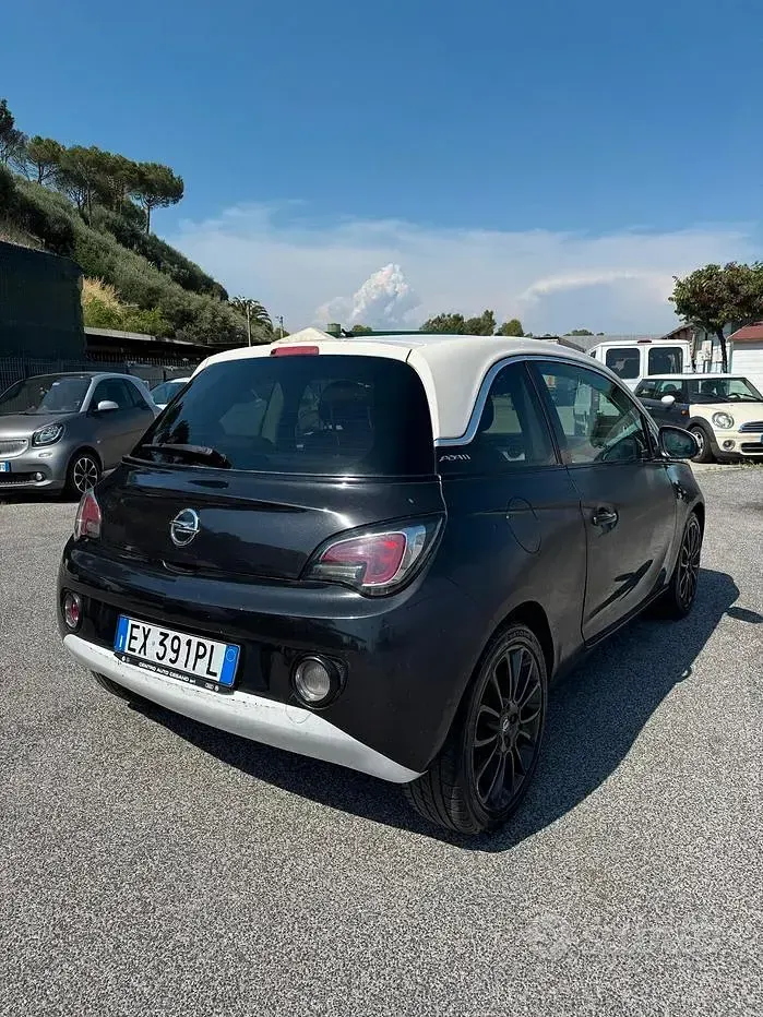 Usata Opel Adam 87 CV (63 kW) 2015 Nero Utilitaria
