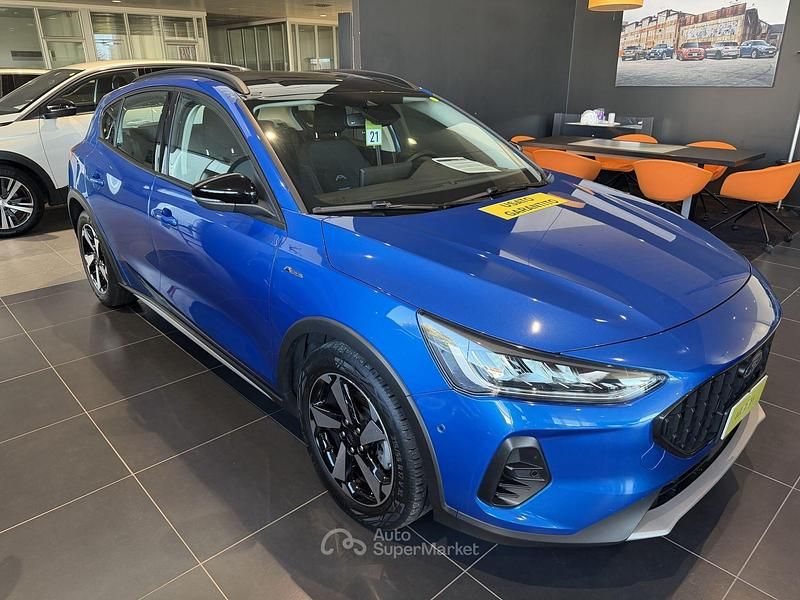 Usata Ford Focus Active 125 CV (91 kW) 2023 Blu/azzurro Utilitaria
