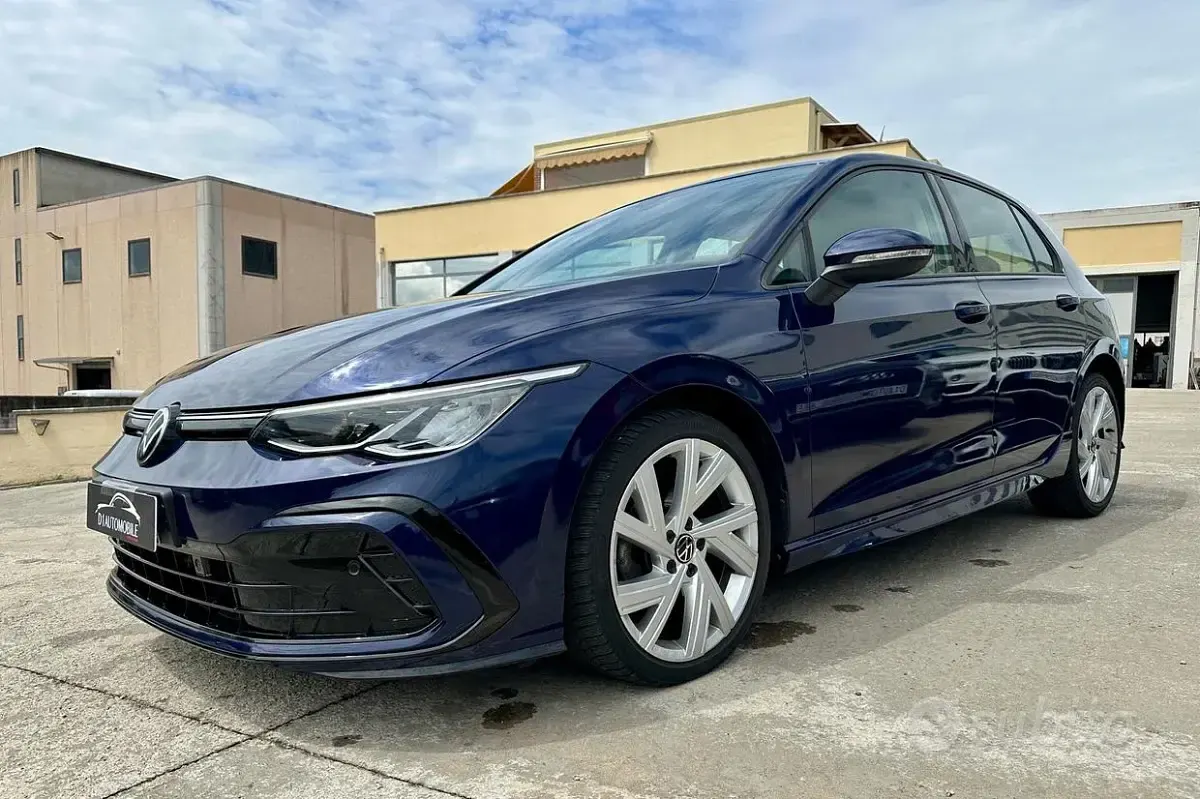 Usata VW Golf VII Style 150 CV (110 kW) 2021 Blu Utilitaria