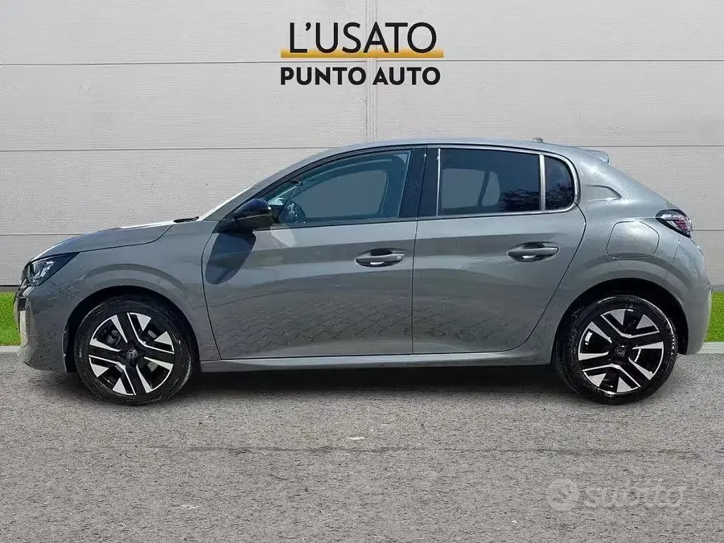 Usata Peugeot 208 Allure 101 CV (74 kW) 2025 Grigio Utilitaria
