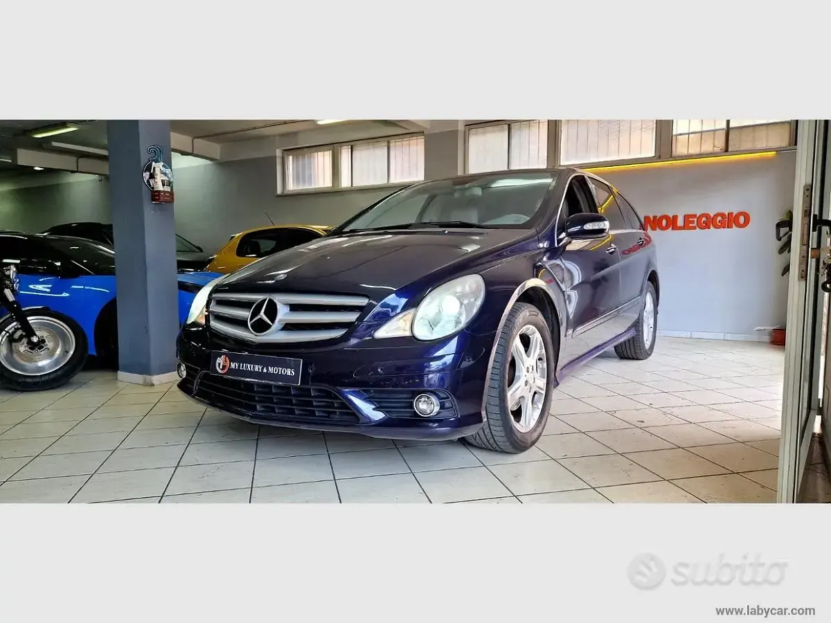 Usata Mercedes R280 Premium 190 CV (139 kW) 2009 Blu Station wagon