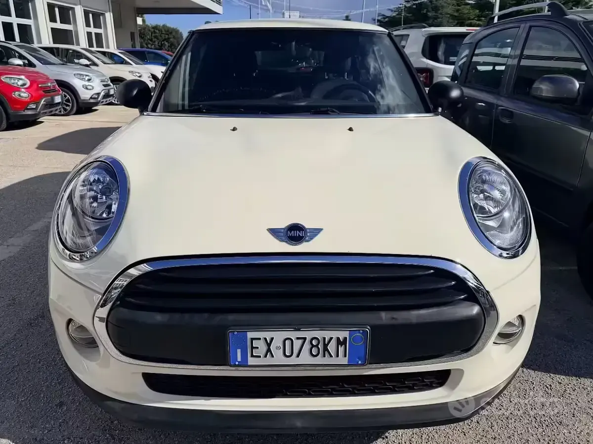 Usata Mini One D 95 CV (69 kW) 2014 Beige Utilitaria