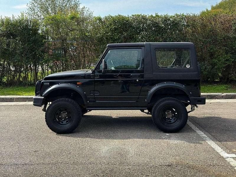Nero Usata 1997 Suzuki Samurai SUV | 8000 € (Buon prezzo) - Immagine 1/4