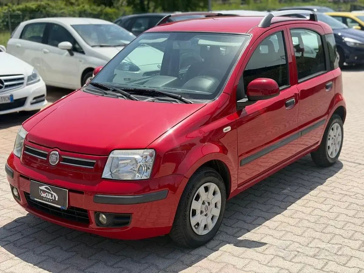 Usata Fiat Panda Dynamic 69 CV (50 kW) 2011 Rosso Utilitaria