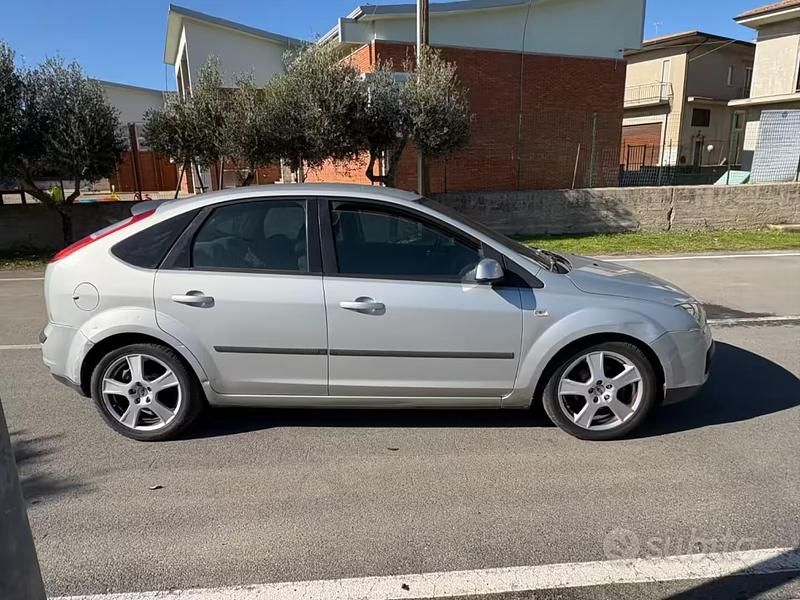 Usata Ford Focus 110 CV (80 kW) 2007 Berlina