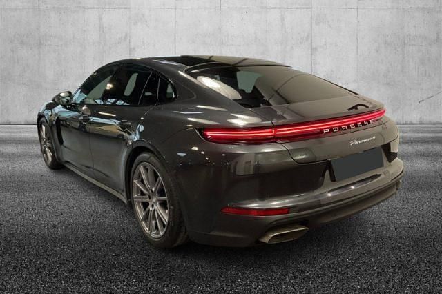 Usata Porsche Panamera 354 CV (260 kW) 2024 Grigio Berlina