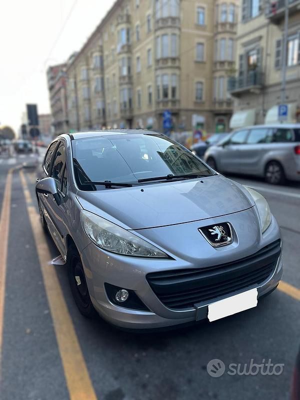 Usata Peugeot 207 75 CV (55 kW) 2009 Grigio Berlina