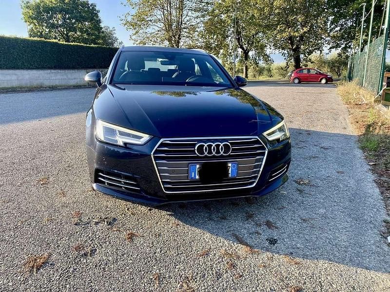 Usata Audi A4 Business Plus 150 CV (110 kW) 2016 Blu/azzurro Station wagon