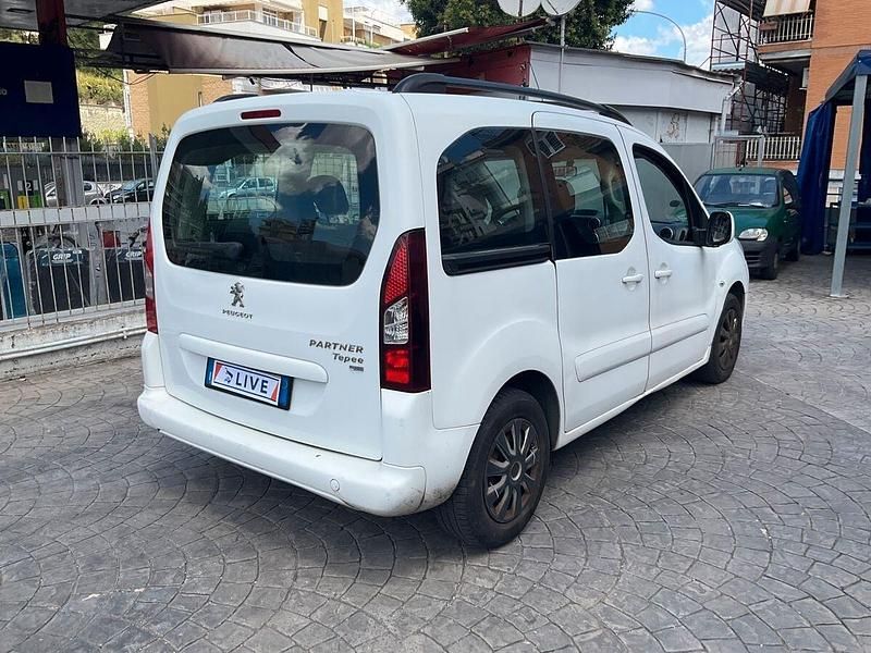 Usata Peugeot TePee Active 92 CV (67 kW) 2013 Bianco Monovolume