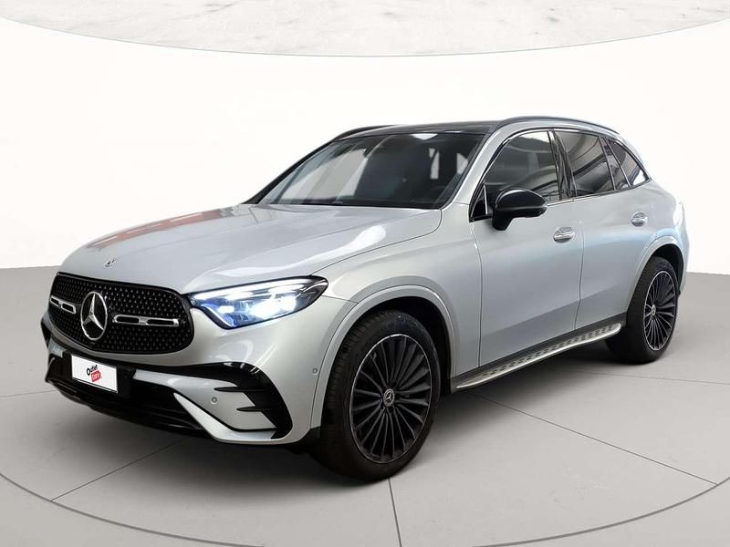 Usata Mercedes GLC220 AMG Line Premium 197 CV (144 kW) 2024 Argento metallizzato SUV