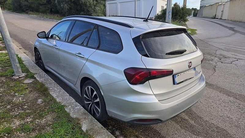 Usata Fiat Tipo Business 120 CV (88 kW) 2016 Grigio Station wagon