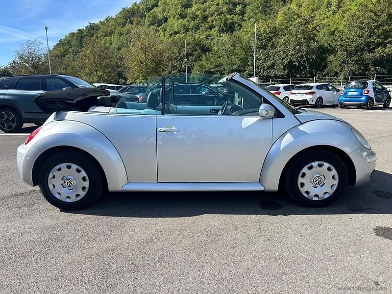 Usata VW New Beetle 100 CV (73 kW) 2004 Utilitaria