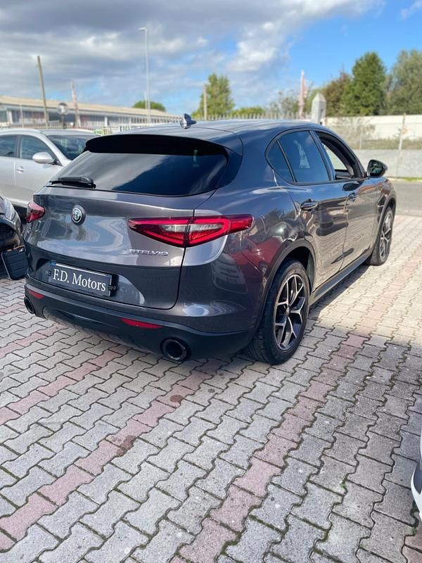 Usata Alfa Romeo Stelvio Super 210 CV (154 kW) 2019 Grigio SUV