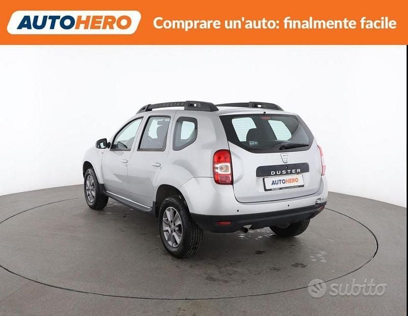 Usata Dacia Duster Lauréate 110 CV (80 kW) 2017 Grigio SUV