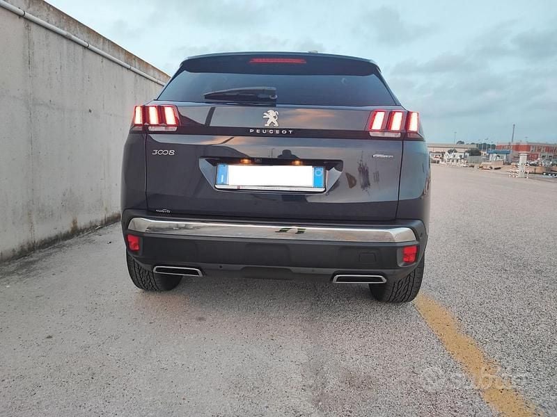 Usata Peugeot 3008 130 CV (95 kW) 2018 SUV