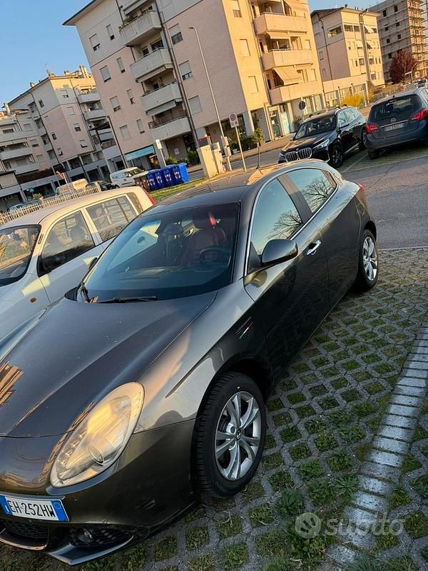 Usata Alfa Romeo Giulietta 2011 Grigio Utilitaria